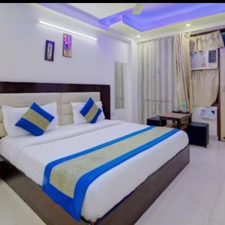 Hotel O Sweet Palace New Delhi Exteriör bild
