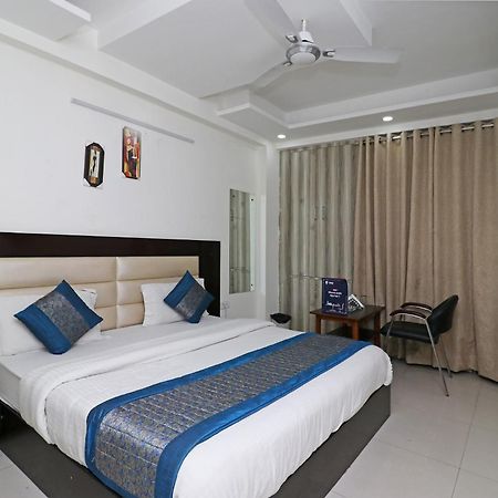 Hotel O Sweet Palace New Delhi Exteriör bild