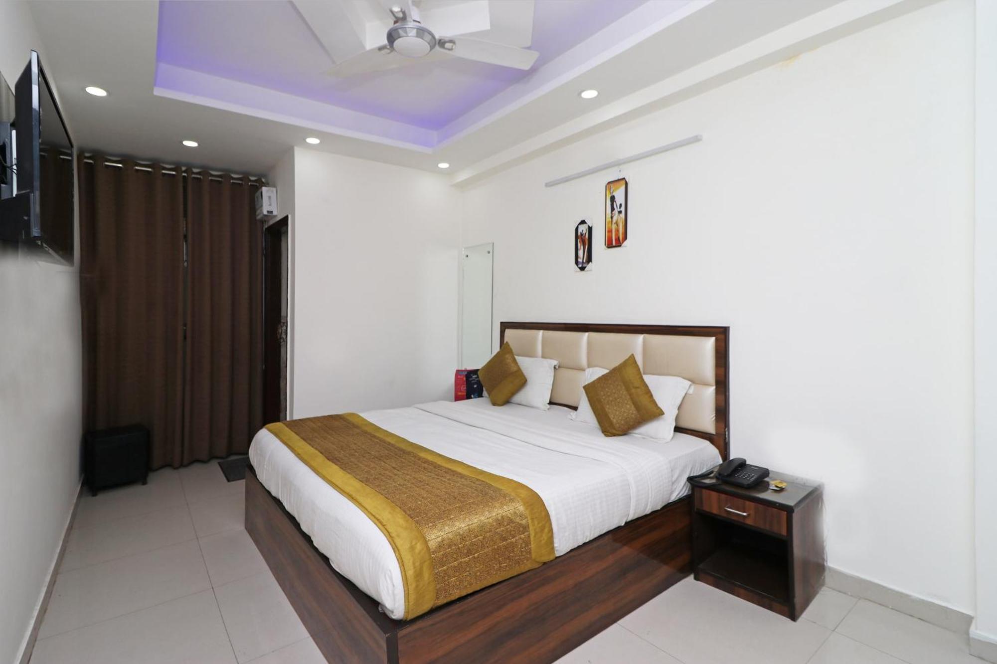 Hotel O Sweet Palace New Delhi Exteriör bild